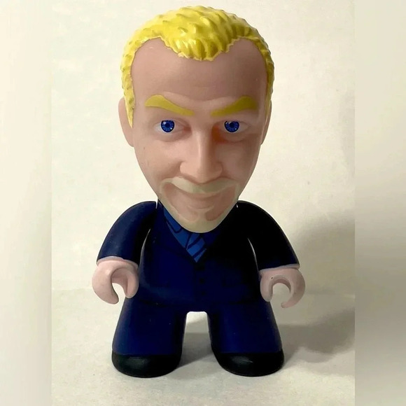 Doctor Who - Titans Vinyl Figure - The  Editor - Picture 1 of 5